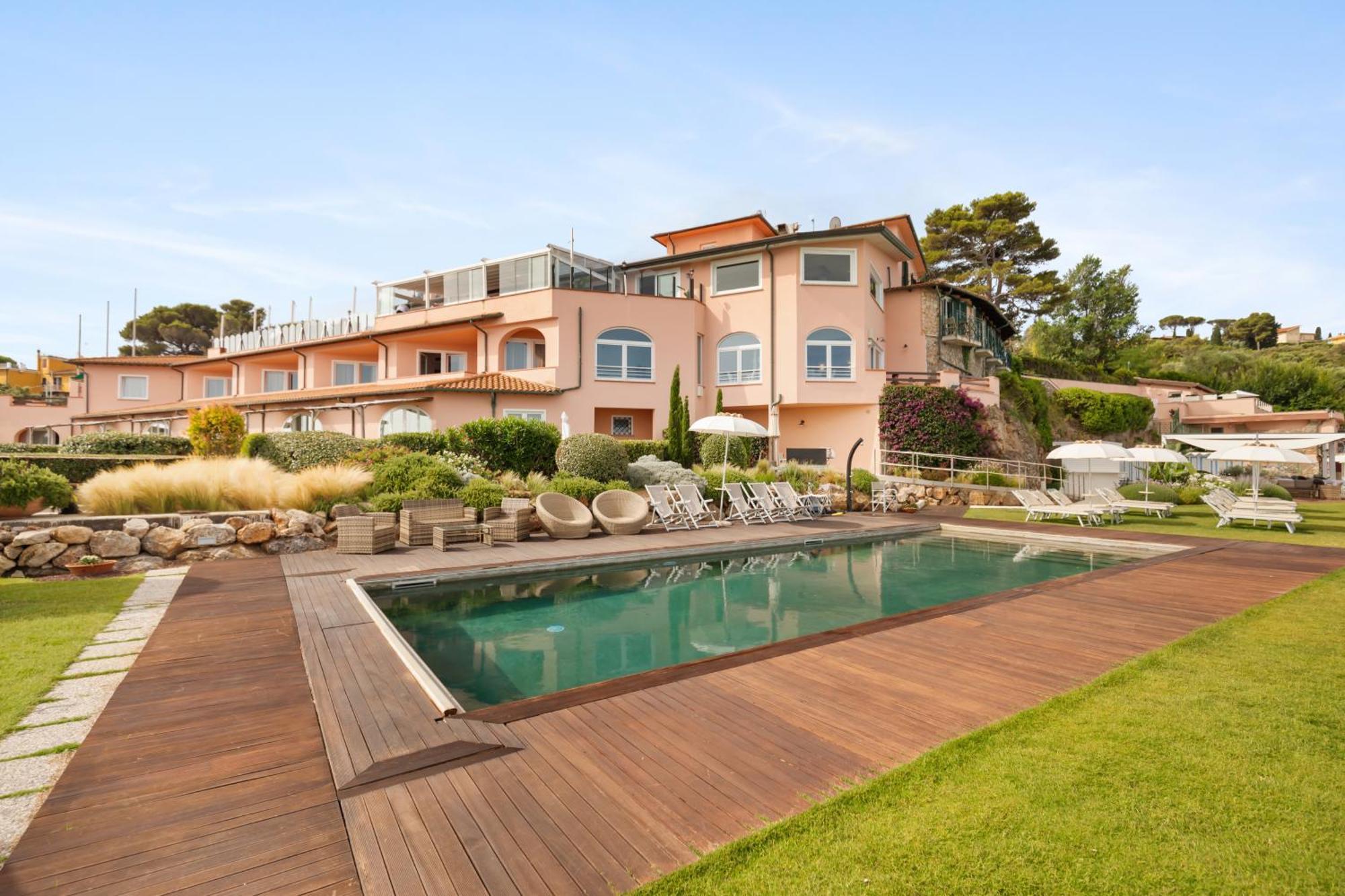 Hotel Villa Domizia Porto Santo Stefano  Bagian luar foto